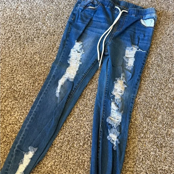Fashion Nova Distressed Skinny Jeans in Blue - Picture 2 of 7